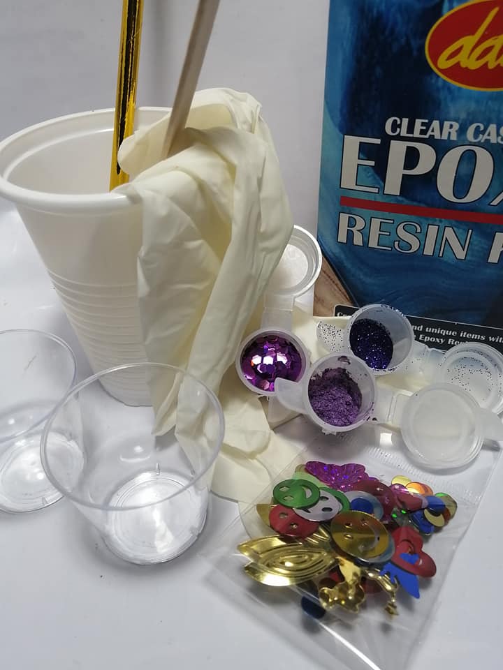 Resin starter kit with coaster mold - Image 2